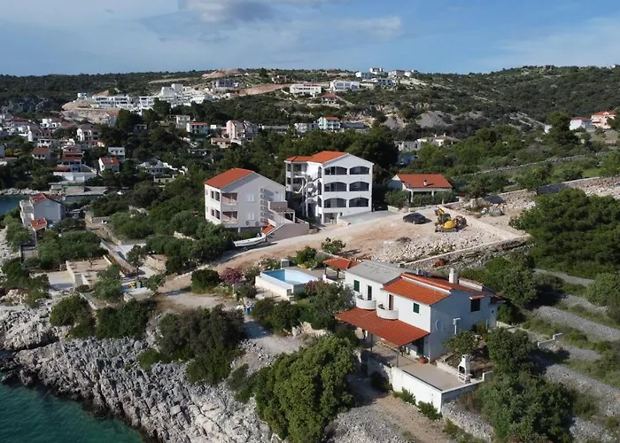 Ajdukovic Apartman *